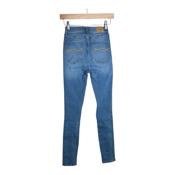 Abercrombie & Fitch Ultra High Rise Blue Denim Jeans‎ - Picture 2 of 8